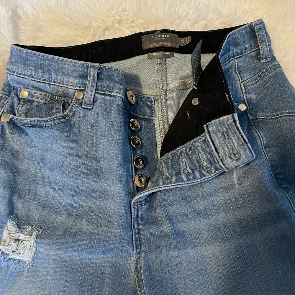 Torrid bombshell skinny jeans